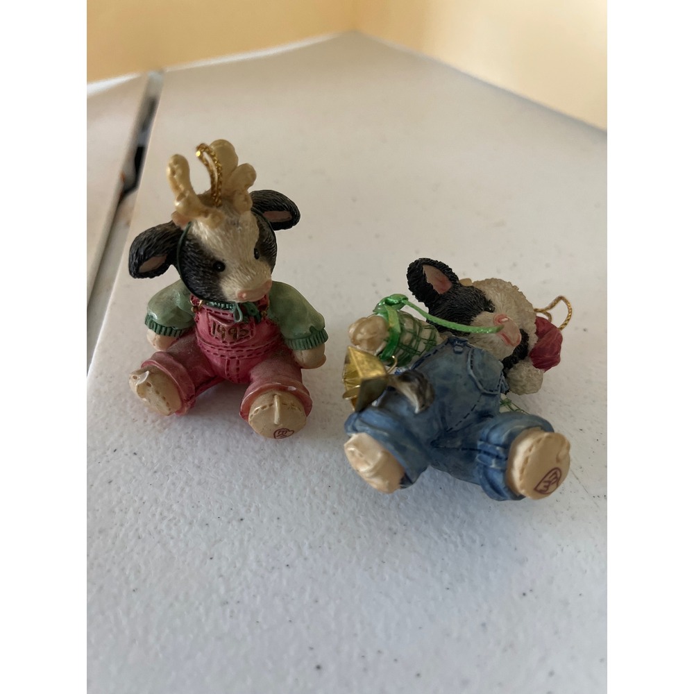 Vintage Mary's Moo Moos Enesco Christmas Ornaments Cow Figurines 1995 Set of 2